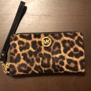 Michael Kors wallet leopard